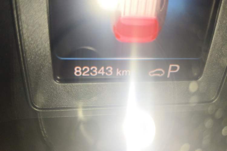 Used Haval H2 2018 Blue Label 1.5T Dual-Clutch Two-Wheel-Drive Elite Model Odometer Close Up
