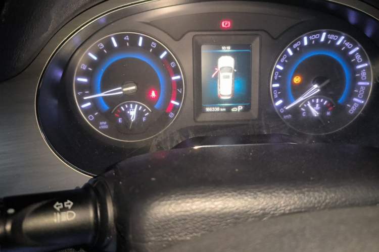 Used Haval H2 2018 Red-Label 1.5T Dual-Clutch Two-Wheel-Drive Luxury Model Odometer Close Up