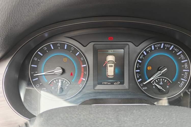 Used Haval H2 2018 Red-Label 1.5T Dual-Clutch Two-Wheel-Drive Luxury Model Odometer Close Up