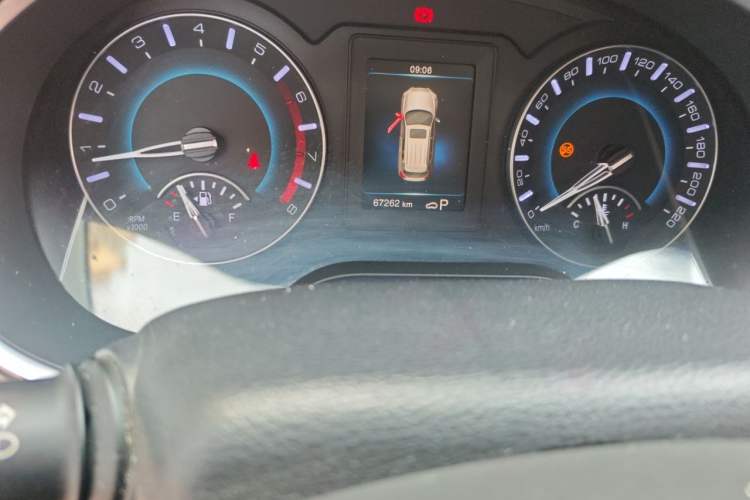 Used Haval H2 2018 Blue-Label 1.5T Dual-Clutch Two-Wheel-Drive Luxury Model Odometer Close Up