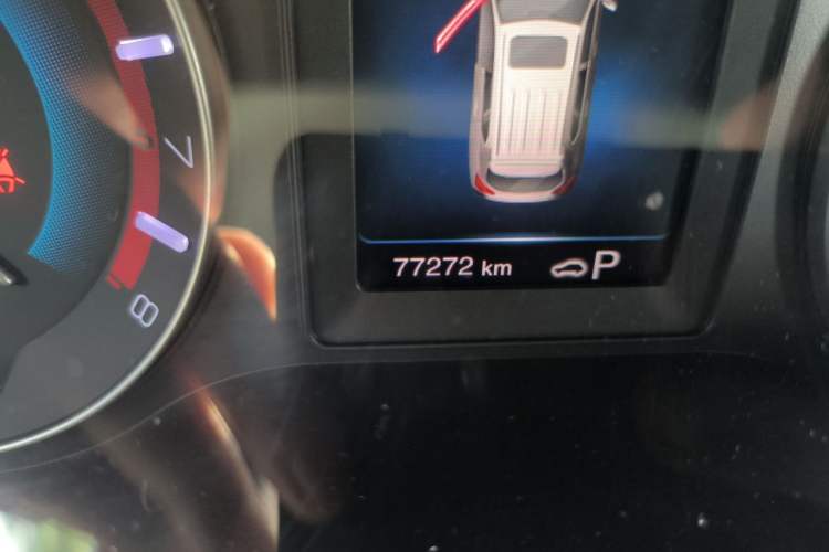 Used Haval H2 2018 Chuanxiang Edition Blue Badge 1.5T Dual-Clutch Two-Wheel Drive Fashionable Model Odometer Close Up