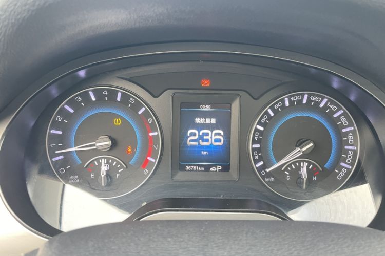 Used Haval H2 2018 1.5T Dual-Clutch Two-Wheel Drive Fashion Model China VI Standard Odometer Close Up
