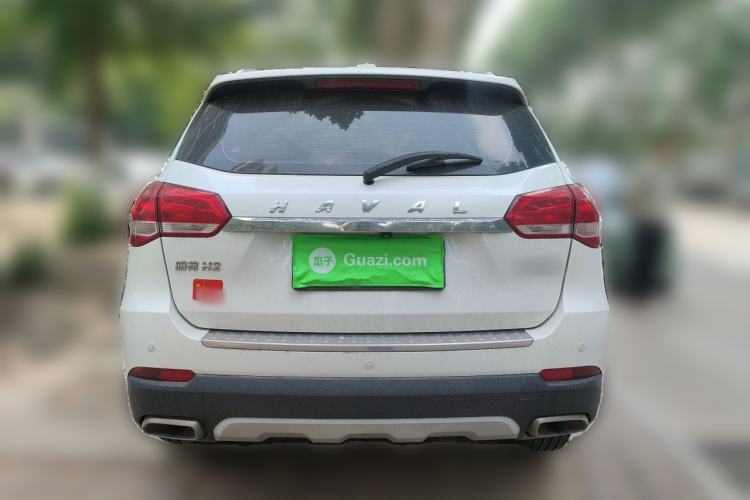 Used Haval H2 2018 Chuanxiang Edition Blue Badge 1.5T Manual Two-Wheel Drive Fashionable Model Rear