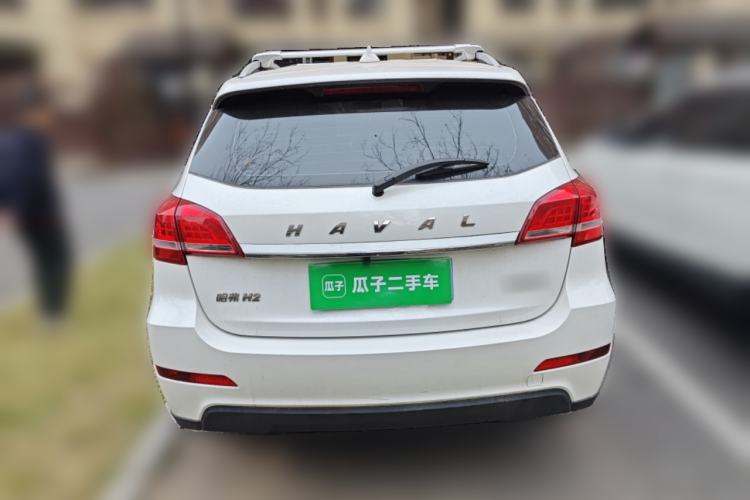 Used Haval H2 2018 Chuanxiang Edition Red Badge 1.5T Dual-Clutch Two-Wheel Drive Fashionable Model Rear