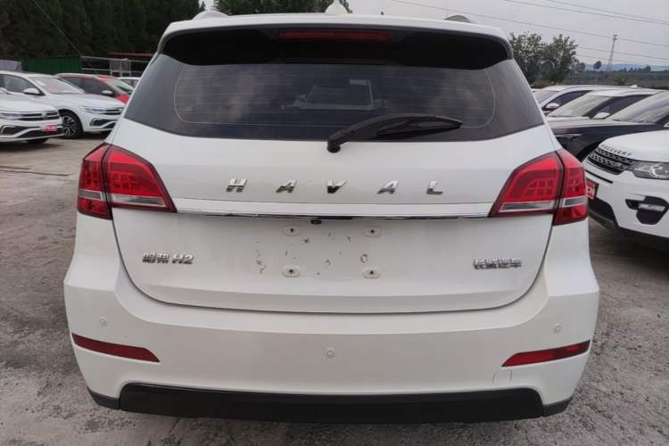 Used Haval H2 2018 Chuanxiang Edition Red Badge 1.5T Dual-Clutch Two-Wheel Drive Fashionable Model Rear