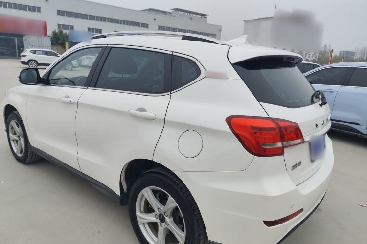 Used Haval H2 2018 Chuanxiang Edition Red Badge 1.5T Dual-Clutch Two-Wheel Drive Fashionable Model Rear Left 45 Deg