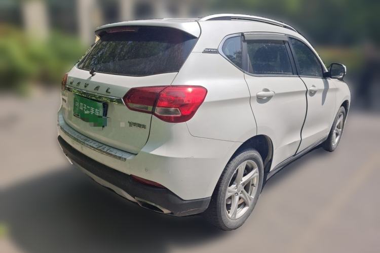 Used Haval H2 2018 Chuanxiang Edition 1.5T Manual Two-Wheel Drive Fashion Model China V Standard Rear Right 45 Deg