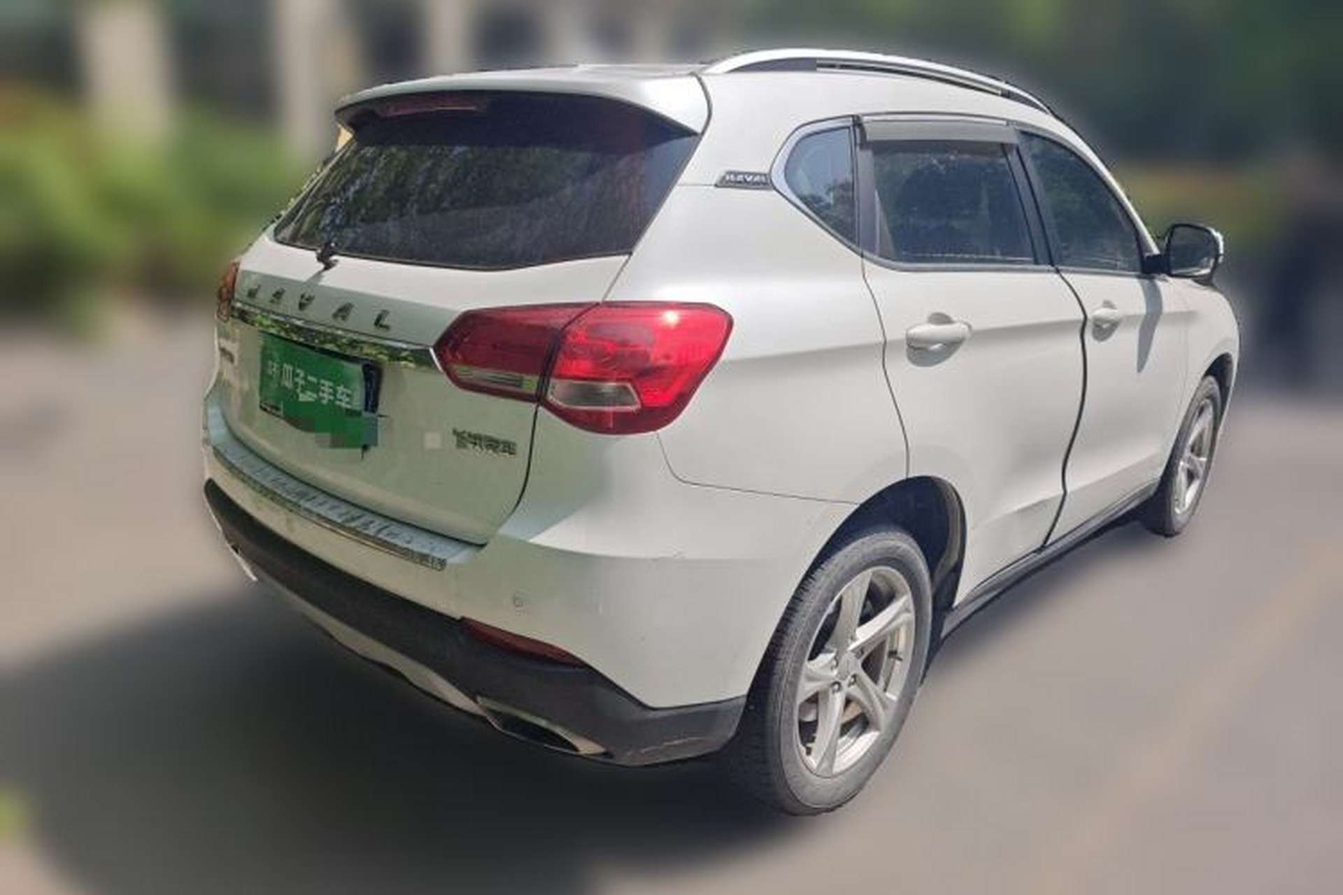 Used Haval H2 2018 Chuanxiang Edition 1.5T Manual Two-Wheel Drive Fashion Model China V Standard Rear Right 45 Deg
