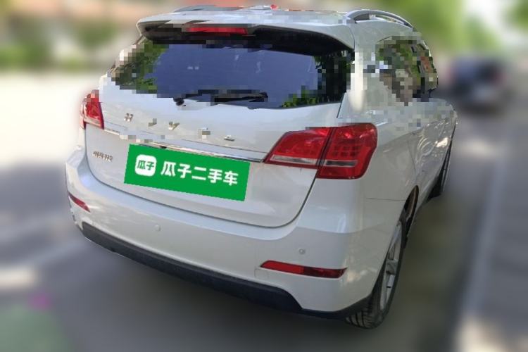Used Haval H2 2018 Chuanxiang Edition 1.5T Manual Two-Wheel Drive Fashion Model China V Standard Rear Right 45 Deg