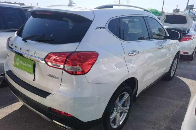 Used Haval H2 2018 Chuanxiang Edition Blue Badge 1.5T Manual Two-Wheel Drive Fashionable Model Rear Right 45 Deg