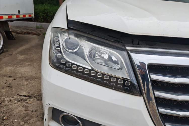 Used Haval H2 2018 Red-Label 1.5T Dual-Clutch Two-Wheel-Drive Luxury Model Right Front Headlight