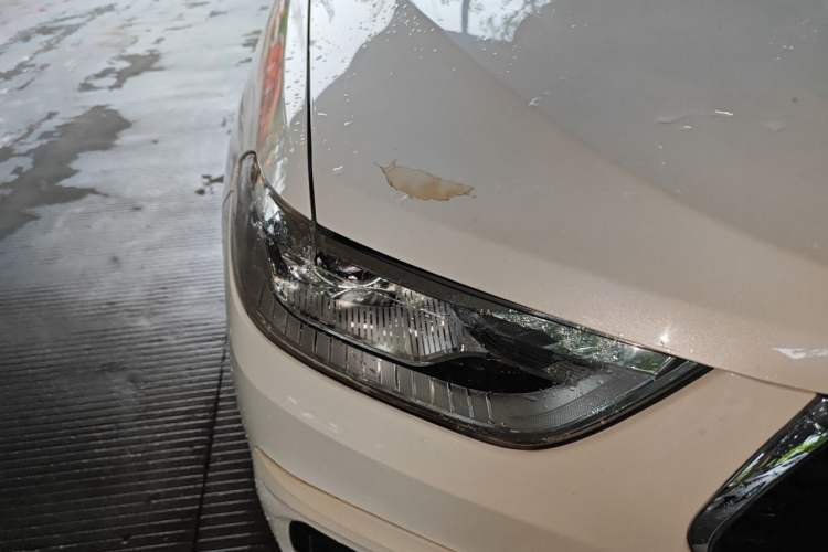 Used Haval H2 2018 Blue Label 1.5T Dual-Clutch Two-Wheel-Drive Elite Model Right Front Headlight