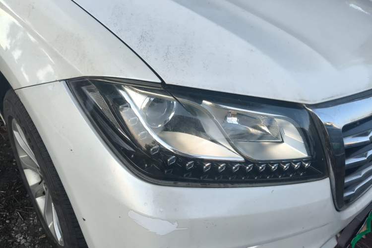 Used Haval H2 2018 Red-Label 1.5T Manual Two-Wheel Drive Elite Model Right Front Headlight