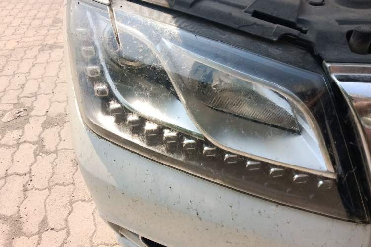 Used Haval H2 2018 Red-Label 1.5T Manual Two-Wheel Drive Elite Model Right Front Headlight