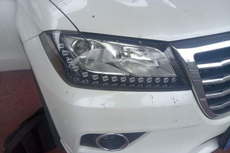 Used Haval H2 2018 Red-Label 1.5T Dual-Clutch Two-Wheel-Drive Elite Model Right Front Headlight