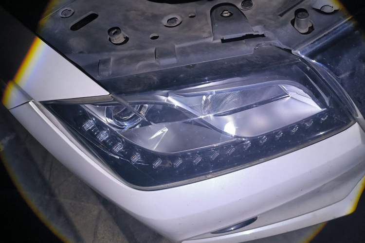 Used Haval H2 2018 Red-Label 1.5T Dual-Clutch Two-Wheel-Drive Luxury Model Right Front Headlight
