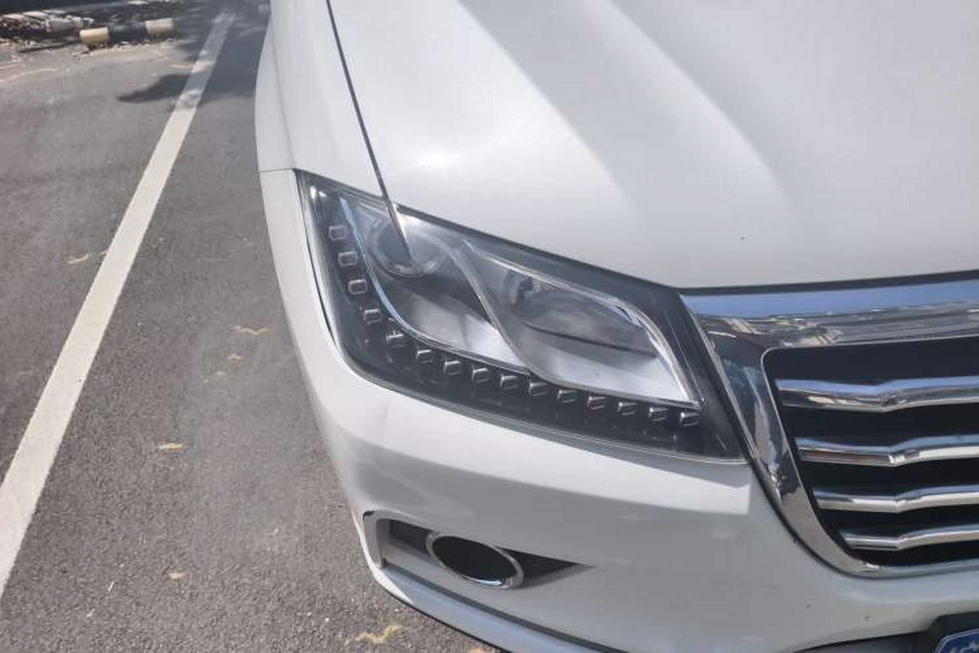 Used Haval H2 2018 Red-Label 1.5T Dual-Clutch Two-Wheel-Drive Luxury Model Right Front Headlight