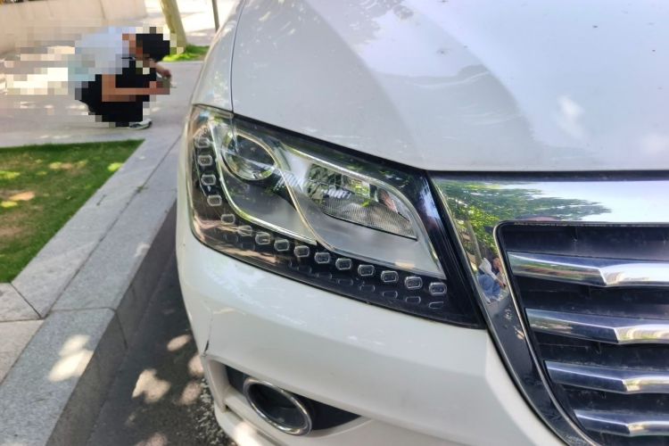 Used Haval H2 2018 1.5T Dual-Clutch Two-Wheel Drive Fashion Model China VI Standard Right Front Headlight