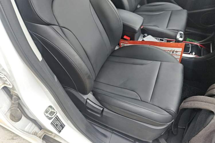 Used Haval H2 2018 Blue-Label 1.5T Dual-Clutch Two-Wheel-Drive Luxury Model Right Front Seat