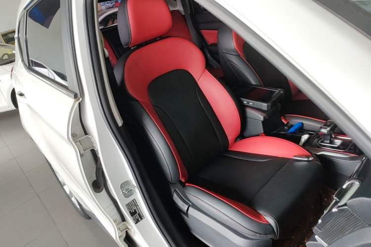 Used Haval H2 2018 Blue-Label 1.5T Dual-Clutch Two-Wheel-Drive Luxury Model Right Front Seat