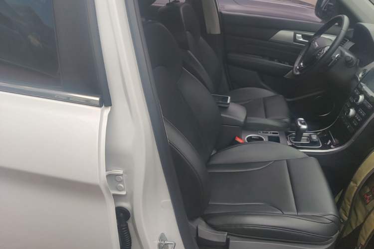 Used Haval H2 2018 Red-Label 1.5T Dual-Clutch Two-Wheel-Drive Elite Model Right Front Seat