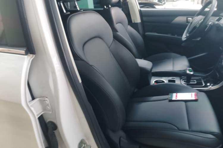Used Haval H2 2018 Red-Label 1.5T Dual-Clutch Two-Wheel-Drive Elite Model Right Front Seat