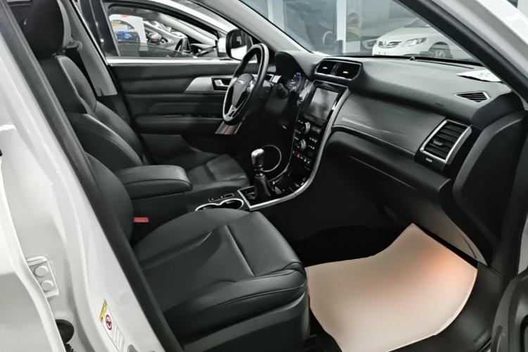 Used Haval H2 2018 Red-Label 1.5T Manual Two-Wheel Drive Luxury Model Right Front Seat