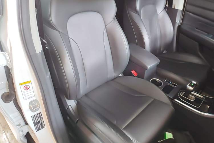 Used Haval H2 2018 1.5T Dual-Clutch Two-Wheel Drive Fashion Model China VI Standard Right Front Seat