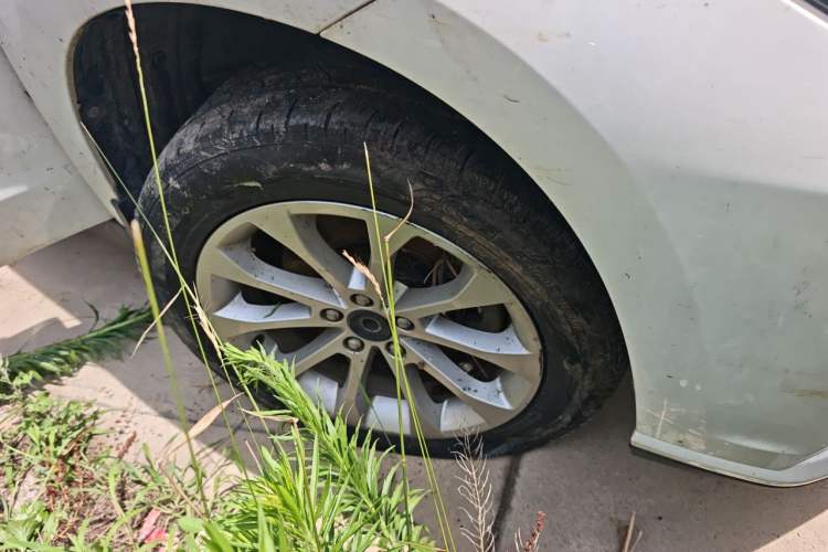 Used Haval H2 2018 Red-Label 1.5T Dual-Clutch Two-Wheel-Drive Elite Model Right Front Wheel Hub