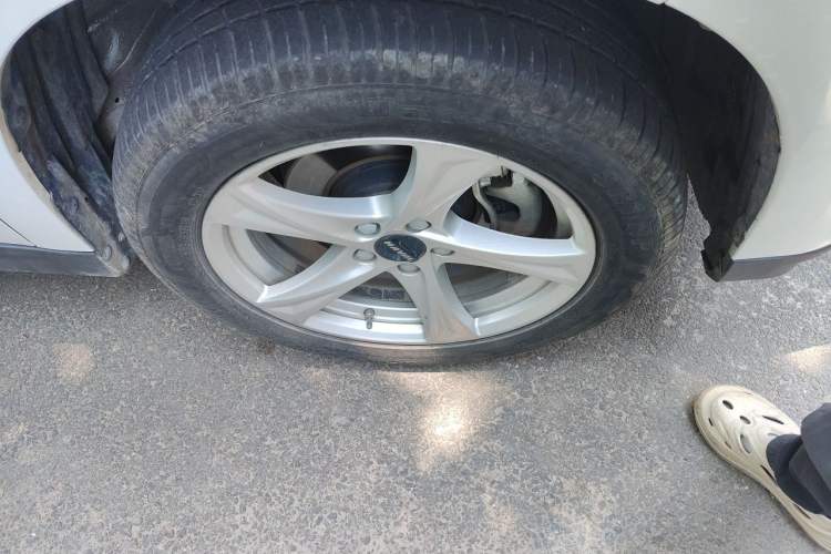 Used Haval H2 2018 Chuanxiang Edition Blue Badge 1.5T Dual-Clutch Two-Wheel Drive Fashionable Model Right Front Wheel Hub