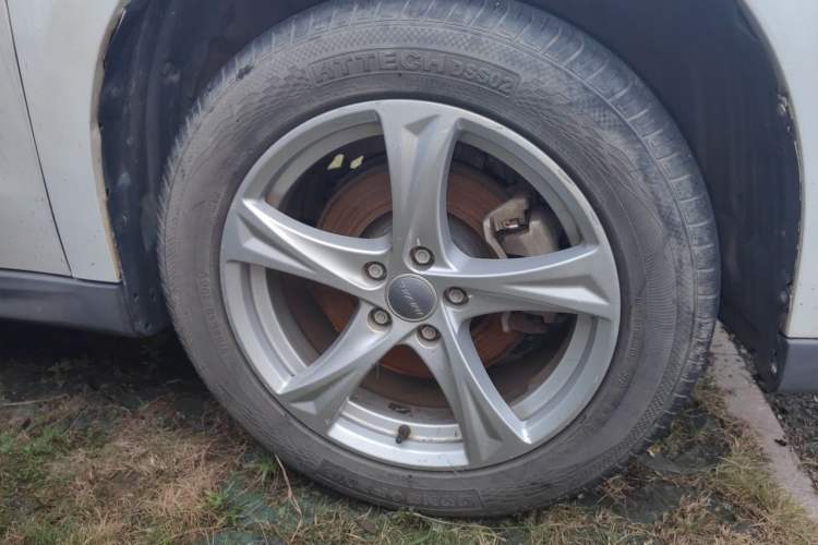 Used Haval H2 2018 Chuanxiang Edition Blue Badge 1.5T Dual-Clutch Two-Wheel Drive Fashionable Model Right Front Wheel Hub