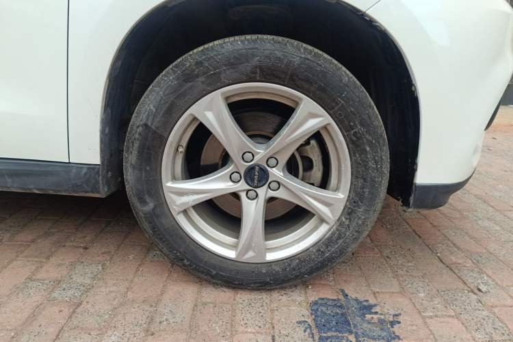 Used Haval H2 2018 Chuanxiang Edition Blue Badge 1.5T Manual Two-Wheel Drive Fashionable Model Right Front Wheel Hub