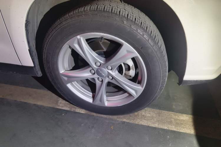Used Haval H2 2018 1.5T Dual-Clutch Two-Wheel Drive Fashion Model China VI Standard Right Front Wheel Hub