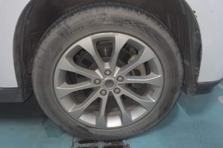 Used Haval H2 2018 Blue Label 1.5T Dual-Clutch Two-Wheel-Drive Elite Model Right Front Wheel Hub