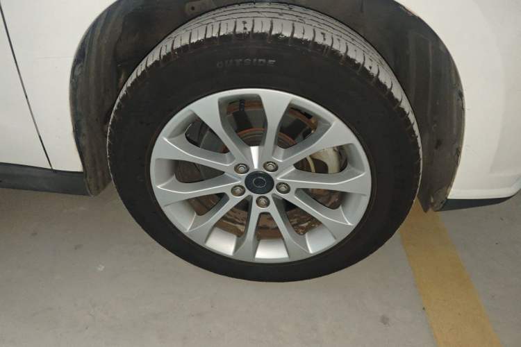 Used Haval H2 2018 Red-Label 1.5T Manual Two-Wheel Drive Luxury Model Right Front Wheel Hub