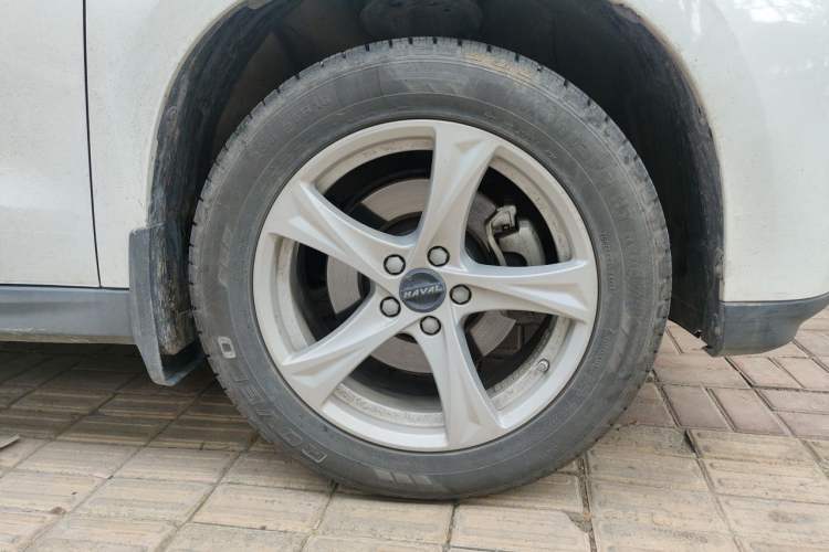 Used Haval H2 2018 Chuanxiang Edition Blue Badge 1.5T Manual Two-Wheel Drive Fashionable Model Right Front Wheel Hub