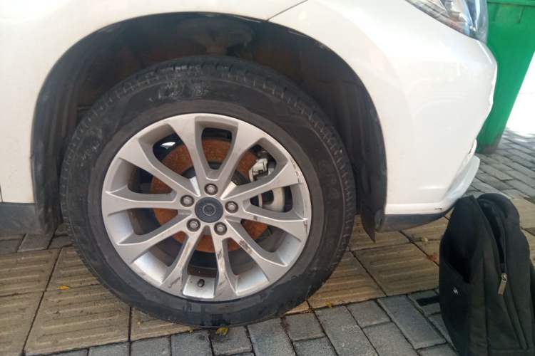 Used Haval H2 2018 Red-Label 1.5T Dual-Clutch Two-Wheel-Drive Luxury Model Right Front Wheel Hub