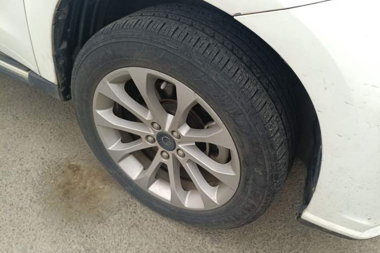 Used Haval H2 2018 Red-Label 1.5T Manual Two-Wheel Drive Elite Model Right Front Wheel Hub