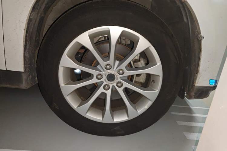 Used Haval H2 2018 Blue-Label 1.5T Dual-Clutch Two-Wheel-Drive Luxury Model Right Front Wheel Hub
