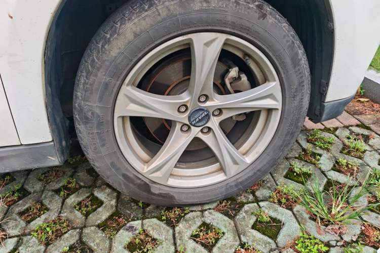 Used Haval H2 2018 Chuanxiang Edition Blue Badge 1.5T Dual-Clutch Two-Wheel Drive ZhiShang Model Right Front Wheel Hub