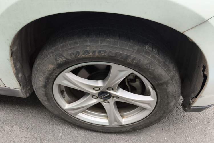 Used Haval H2 2018 Chuanxiang Edition Blue Badge 1.5T Dual-Clutch Two-Wheel Drive ZhiShang Model Right Front Wheel Hub