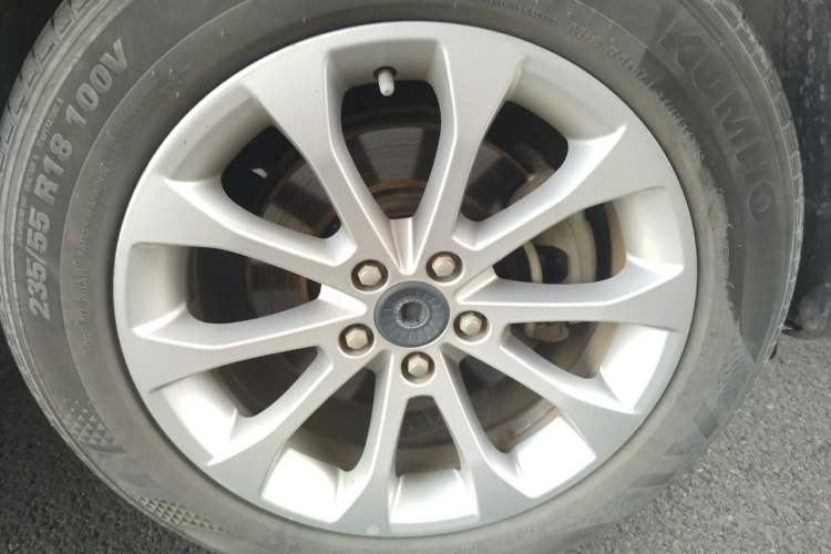 Used Haval H2 2018 Red-Label 1.5T Dual-Clutch Two-Wheel-Drive Luxury Model Right Front Wheel Hub