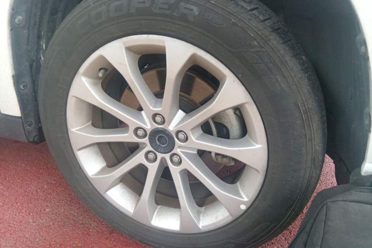 Used Haval H2 2018 Red-Label 1.5T Dual-Clutch Two-Wheel-Drive Elite Model Right Front Wheel Hub