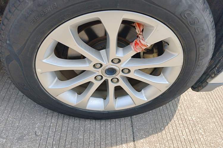 Used Haval H2 2018 Blue Label 1.5T Manual Two-Wheel Drive Luxury Model Right Front Wheel Hub