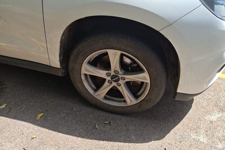 Used Haval H2 2018 Chuanxiang Edition Blue Badge 1.5T Manual Two-Wheel Drive Fashionable Model Right Front Wheel Hub