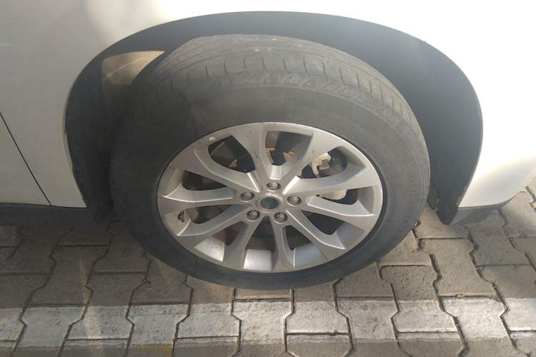 Used Haval H2 2018 Blue Label 1.5T Dual-Clutch Two-Wheel-Drive Elite Model Right Front Wheel Hub