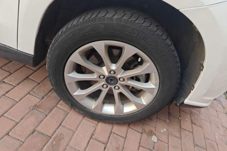 Used Haval H2 2018 Red-Label 1.5T Dual-Clutch Two-Wheel-Drive Luxury Model Right Front Wheel Hub