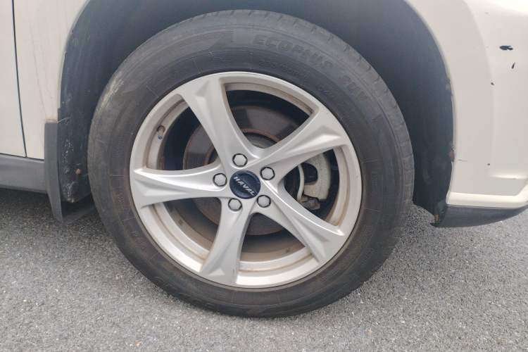 Used Haval H2 2018 Chuanxiang Edition Red Badge 1.5T Dual-Clutch Two-Wheel Drive ZhiShang Model Right Front Wheel Hub