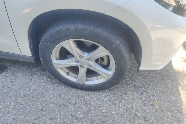 Used Haval H2 2018 1.5T Dual-Clutch Two-Wheel Drive Fashion Model China VI Standard Right Front Wheel Hub