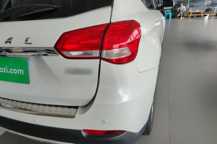 Used Haval H2 2018 Blue-Label 1.5T Dual-Clutch Two-Wheel-Drive Luxury Model Right Rear Taillight